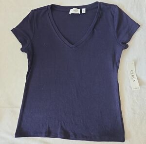 NWT Cyrus Navy V-Neck Short Sleeve Tee